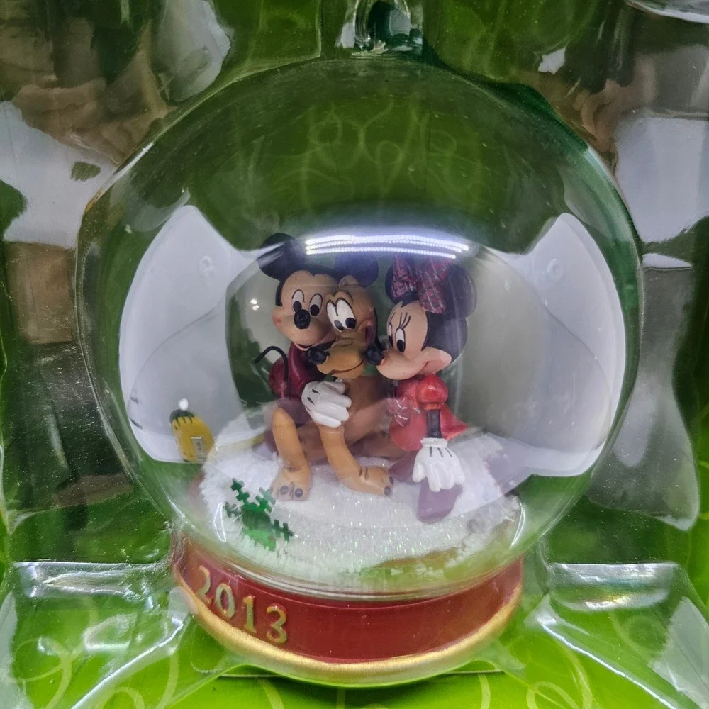 Disney Store 2013 Christmas Ornament Mickey Mouse Minnie Pluto Snow Globe NIB
